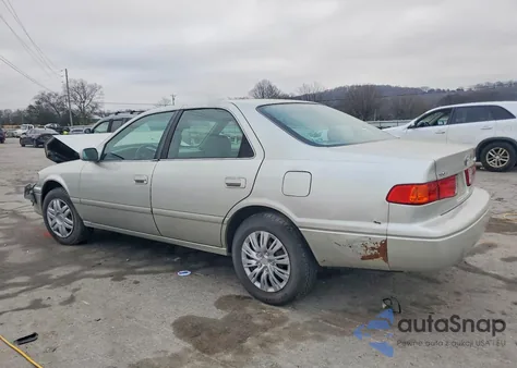 2000 Toyota Camry Ce z USA, uszkodzony, nr VIN 4T1BG22K5YU638839
